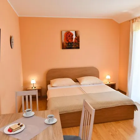 Miranda Apartment